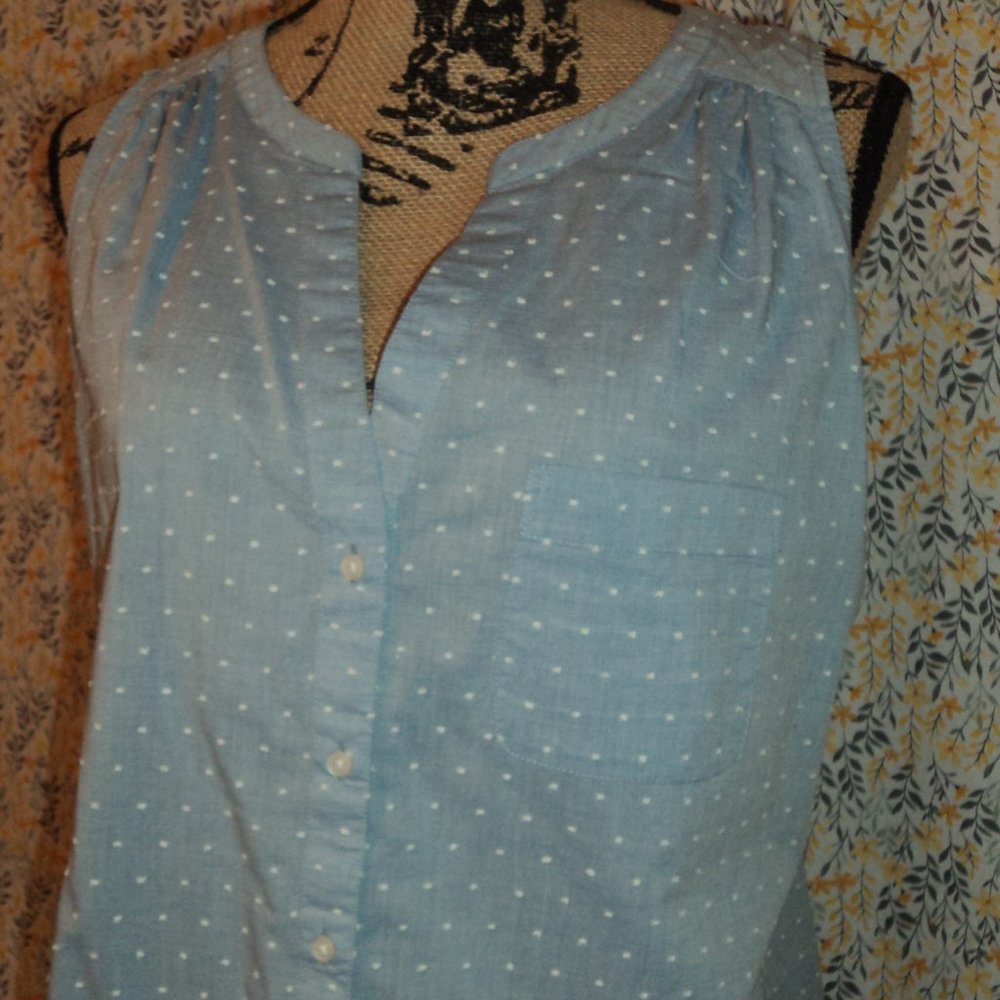 Sleeveless Top/Blouse - Picture 3 of 7